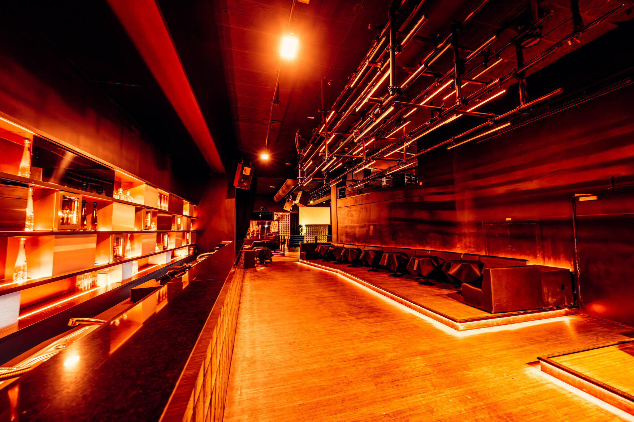 Le Gate Club — espaces de circulation