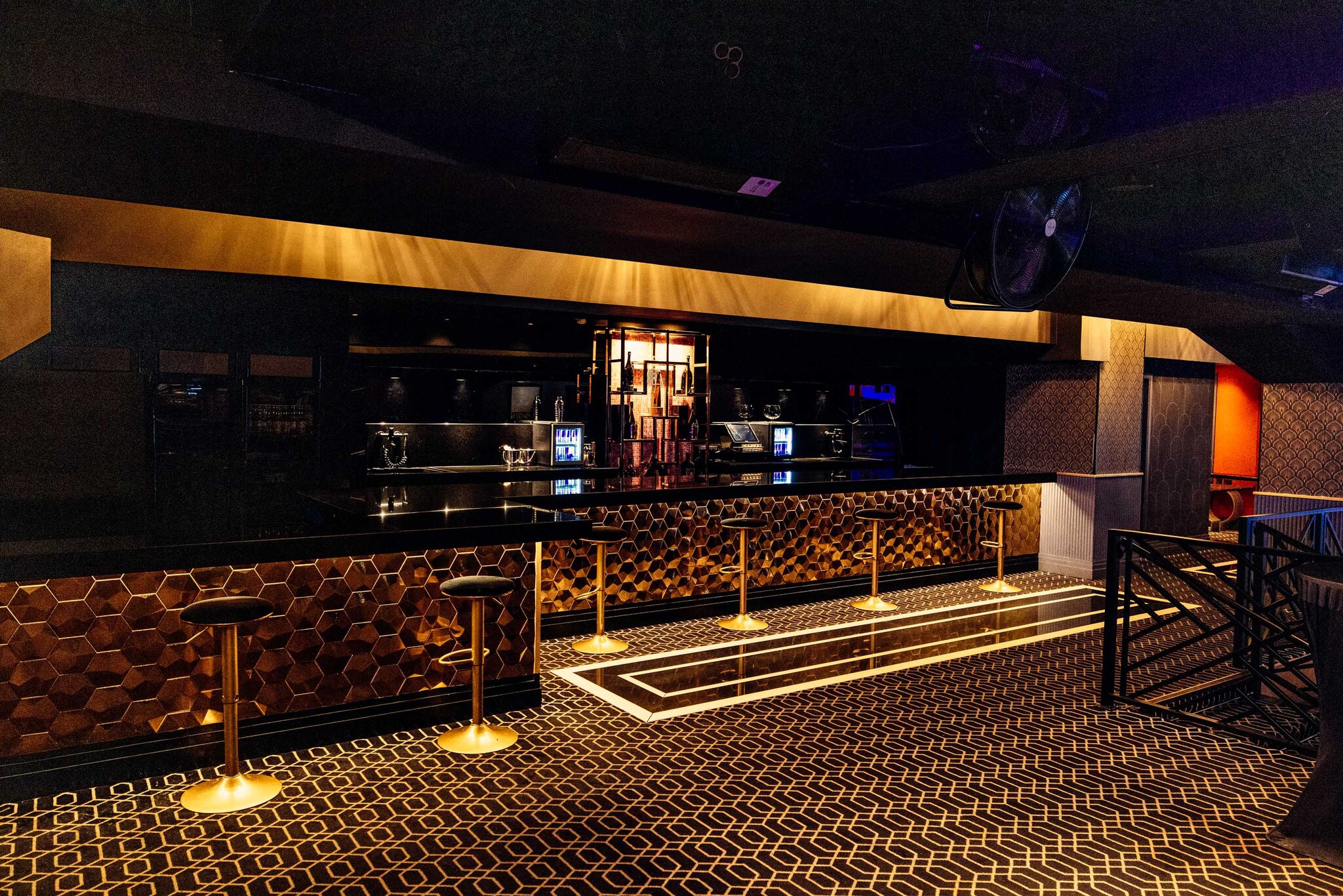 Le Pavillon Tilsitt — perspective sur la salle