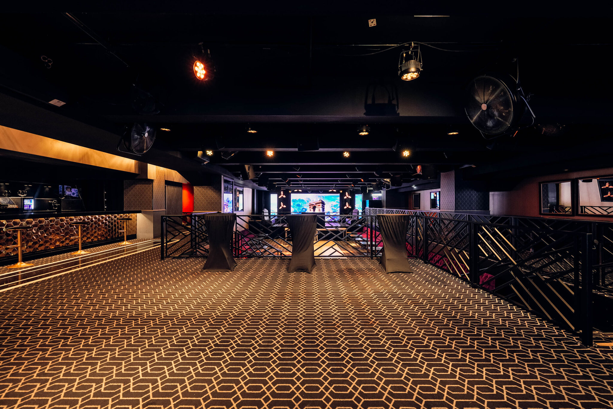 Le Pavillon Tilsitt — configuration soirée